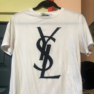 Yves Saint Laurent T-Shirt